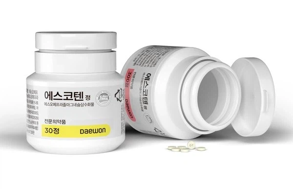 제약회사 다니는 남편을 위한 특별 케이크.jpg_2.webp