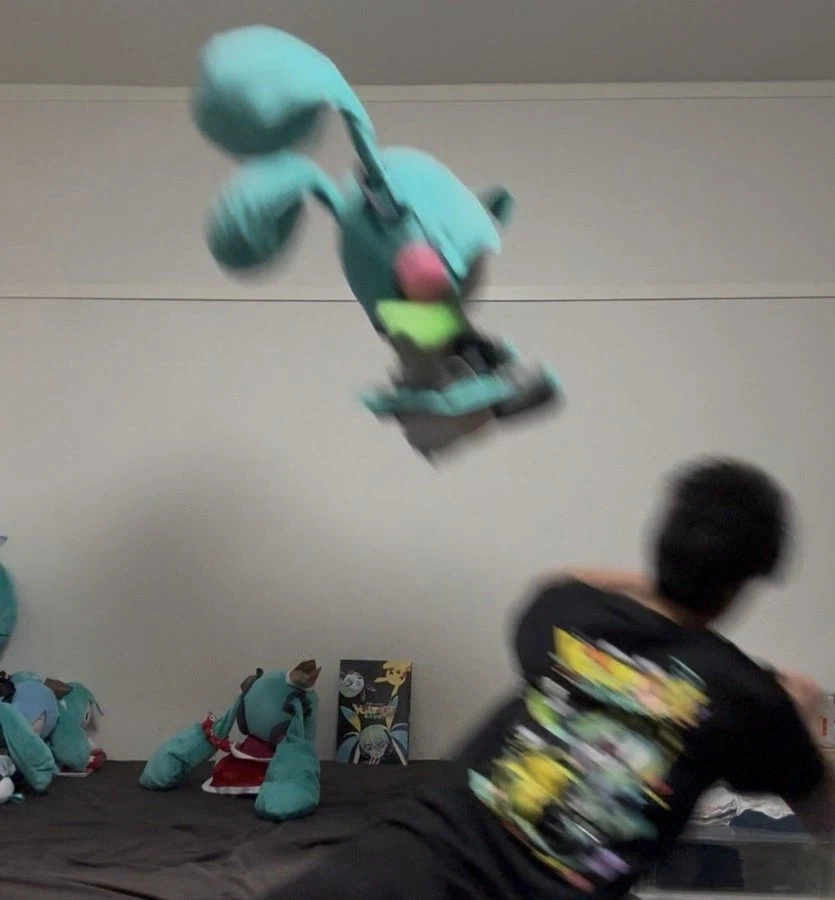 AI이 탑재된 하츠네미쿠 인형_1.webp