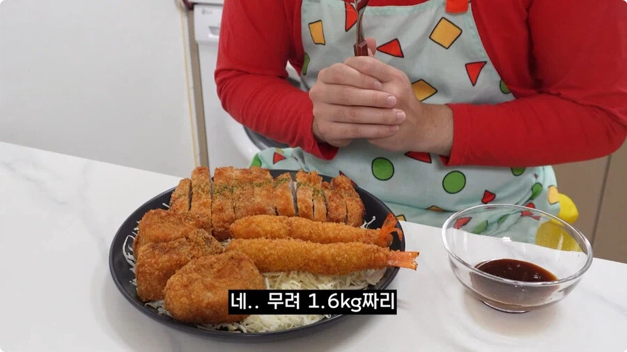 짱구가 미녀 점원한테 잘 보이려고 주문한 음식_1.webp