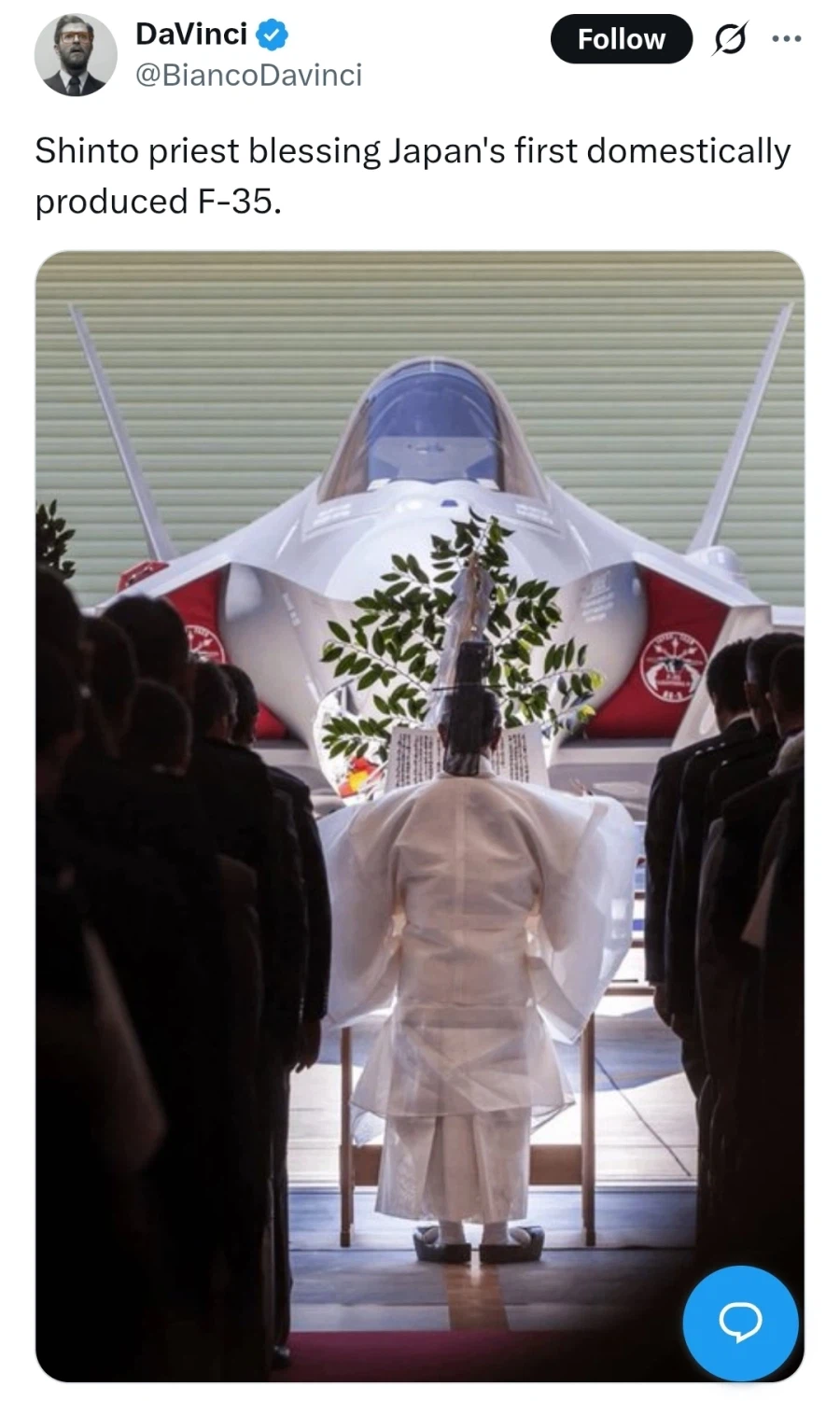 일본국산 F-35 축복하는 신토 신관_1.webp