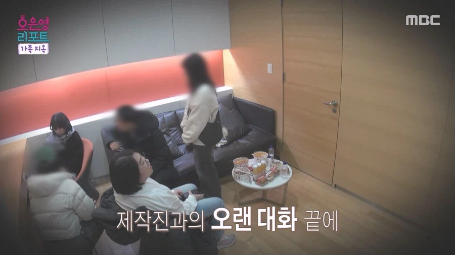 아빠 혼자, 두딸 키우는거 첨보는데. 겁나 힘들어보인다._7.webp