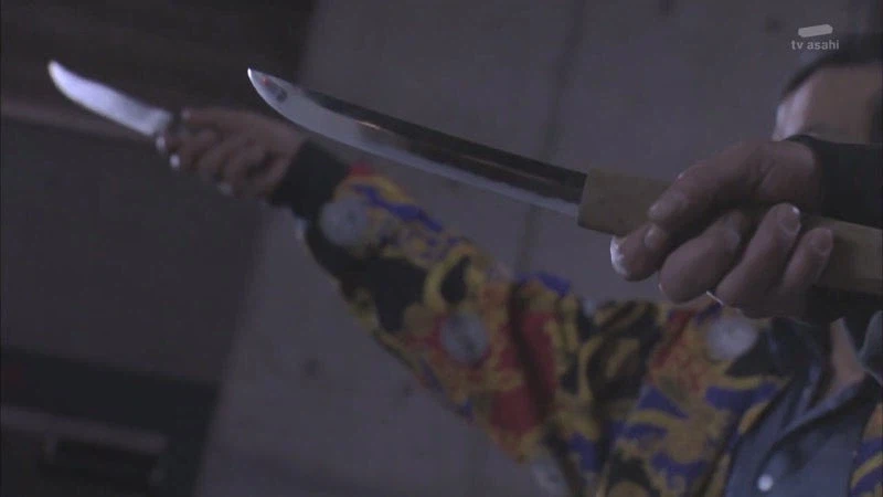 한밤 중에 여자들을 납치하려던 괴한들_10.webp