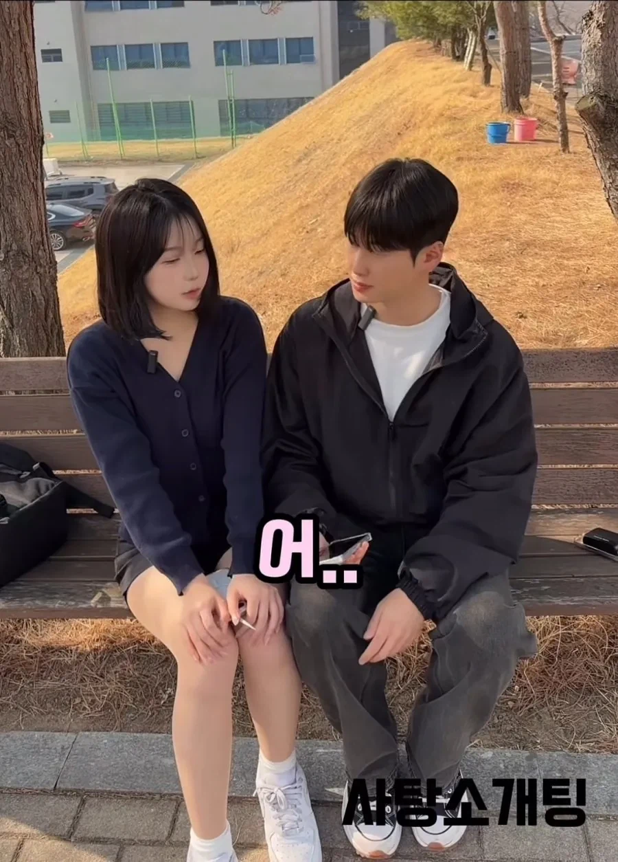 20대 여대생이 생각하는 아저씨 기준.jpg_2.webp