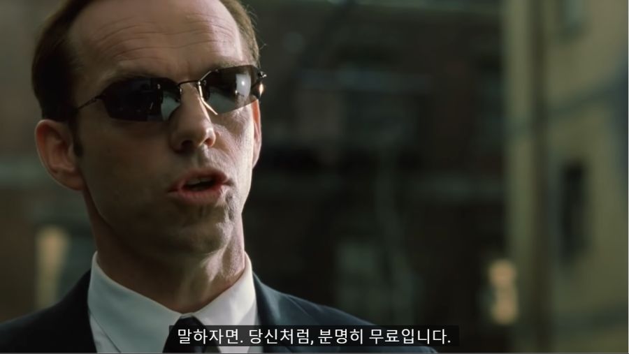 네오와 담소를 나누는 스미스 요원_4.png