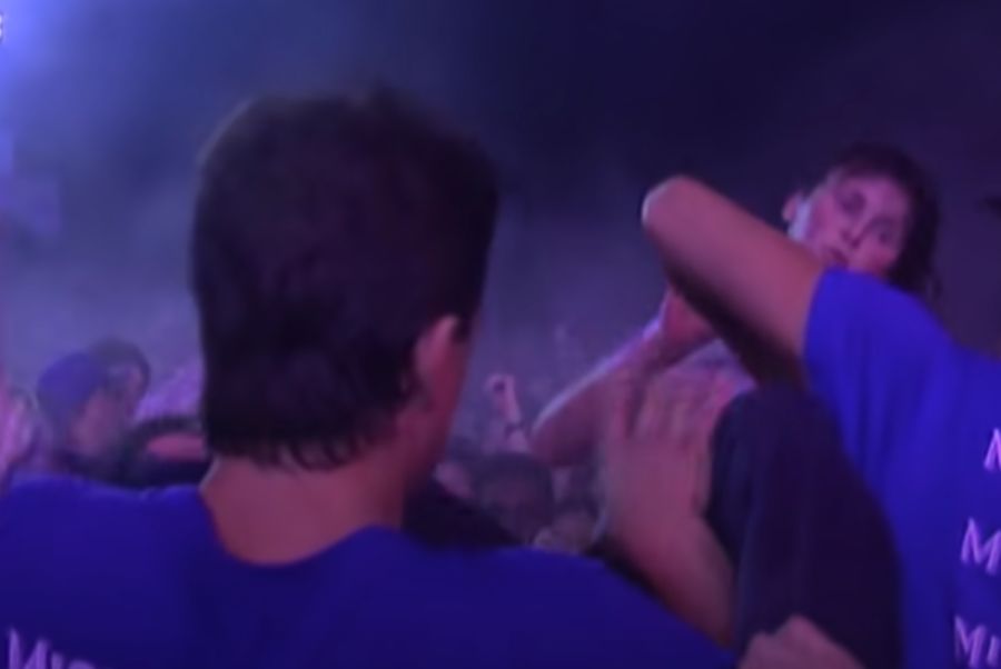 1분에 1명꼴로 실려나가는 공포의 콘서트_3.png