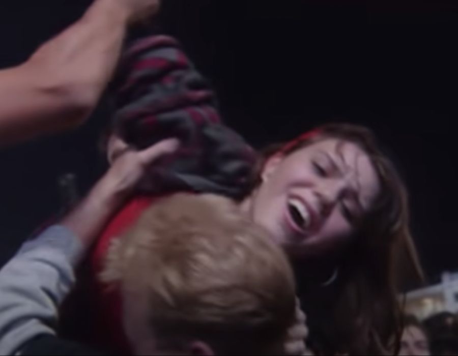 1분에 1명꼴로 실려나가는 공포의 콘서트_6.png