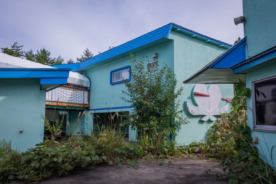 일본, 뭔가 기지처럼 생긴 폐 러브호텔_3.jpg