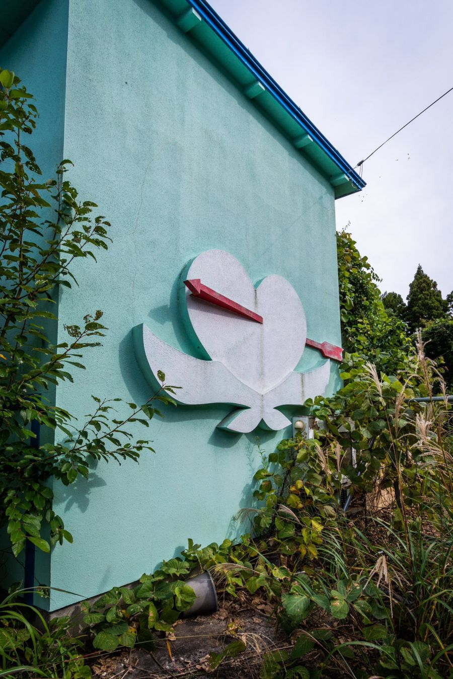 일본, 뭔가 기지처럼 생긴 폐 러브호텔_4.jpg