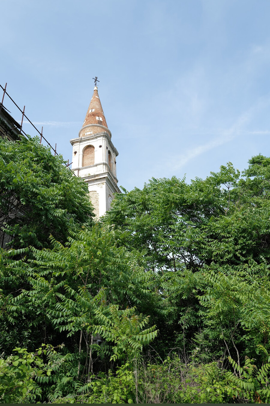 이탈리아에서 유령이 나온다고해서 유명한 어느 버려진 섬.jpg_6.jpg