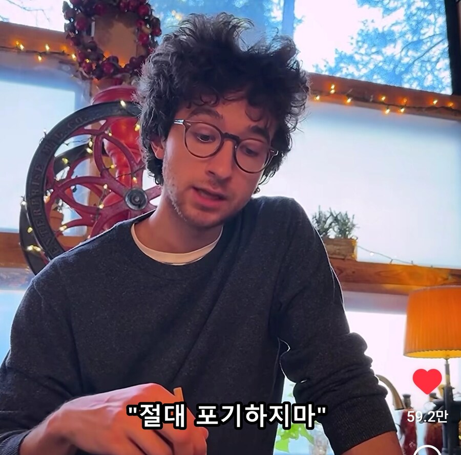 신라면 끓이면서 인생 조언해주는 외국인_6.jpg