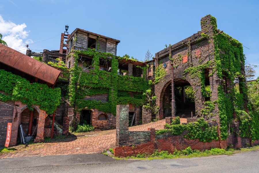 일본 도쿠시마, 폐허처럼 보이지만 정상영업하는 다방☕_1.jpg