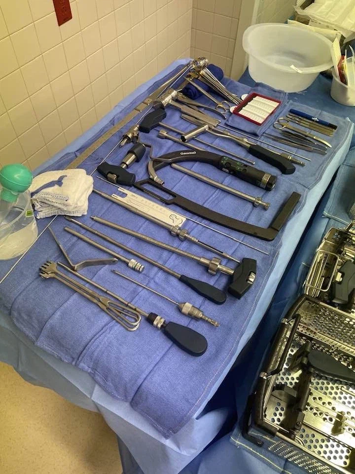 약혐) 외과의사들이 의료계의 목수라 불리는 이유_8.webp