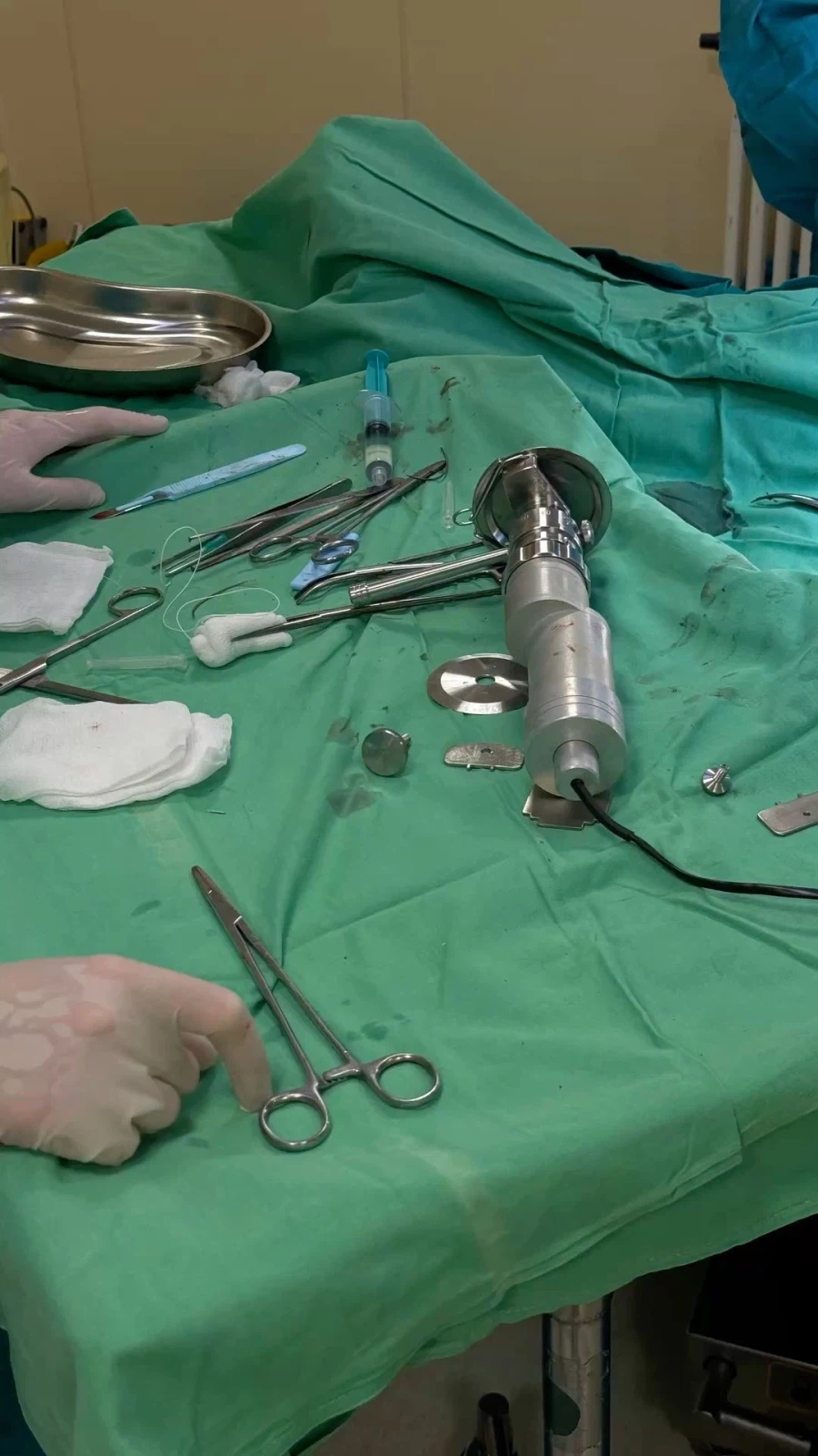 약혐) 외과의사들이 의료계의 목수라 불리는 이유_12.webp