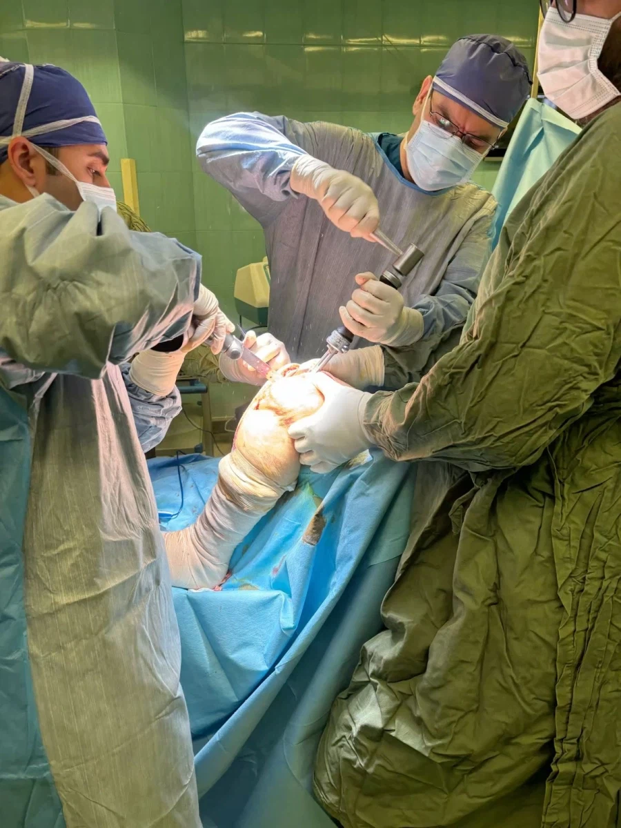 약혐) 외과의사들이 의료계의 목수라 불리는 이유_13.webp