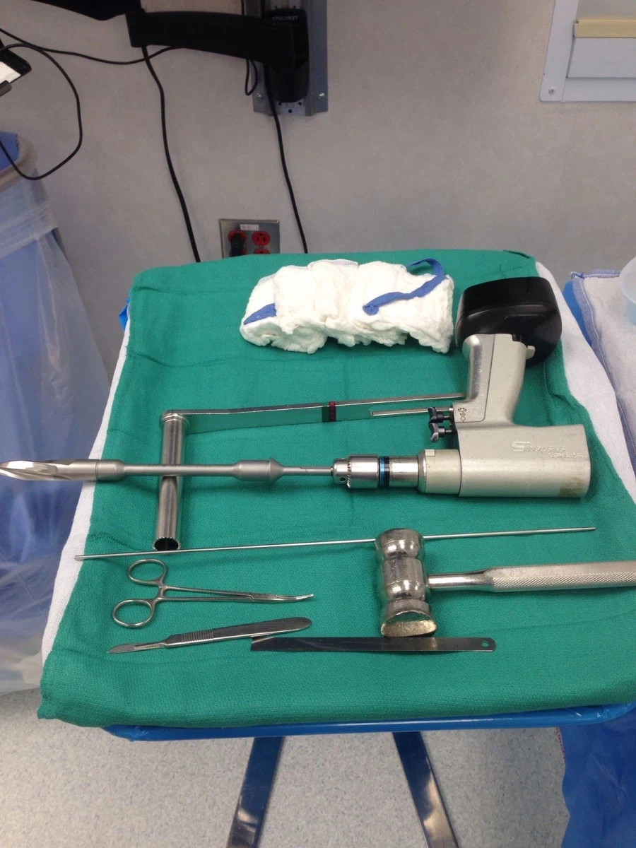 약혐) 외과의사들이 의료계의 목수라 불리는 이유_14.webp