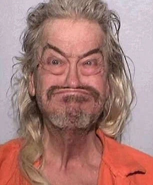 관상학이 의미가 없어지는 미국 범죄자 머그샷들_24.webp