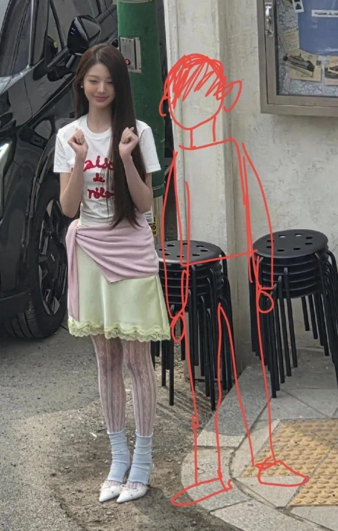 장원영과 일반인 비교_2.webp