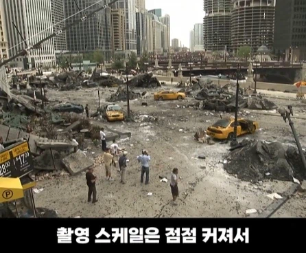 실제 도심 한복판을 초토화시킨 영화 촬영.jpg_12.webp