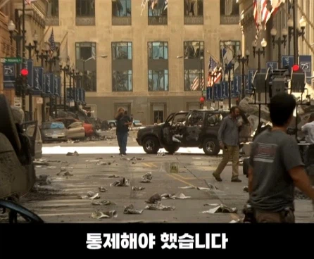 실제 도심 한복판을 초토화시킨 영화 촬영.jpg_14.webp