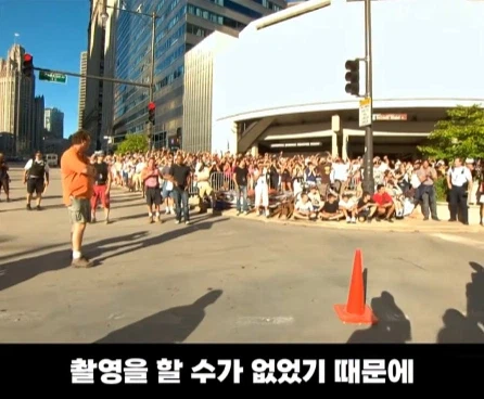 실제 도심 한복판을 초토화시킨 영화 촬영.jpg_20.webp