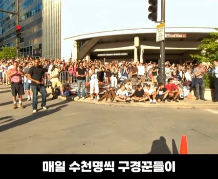 실제 도심 한복판을 초토화시킨 영화 촬영.jpg_21.webp