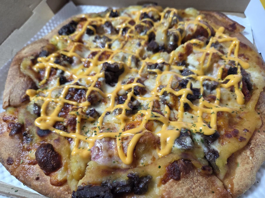 아무리 올려쳐도 피자스쿨은 빵테가 너무 커_1.webp