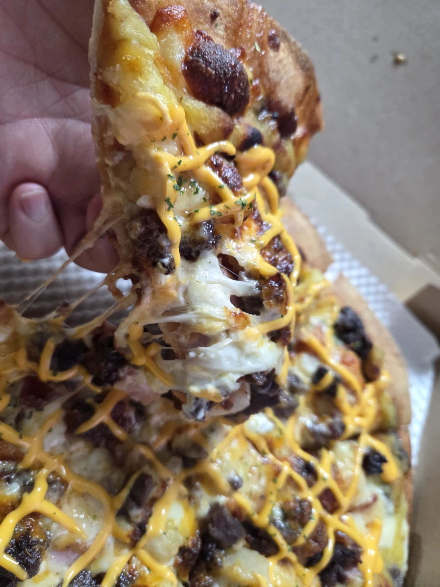 아무리 올려쳐도 피자스쿨은 빵테가 너무 커_2.webp