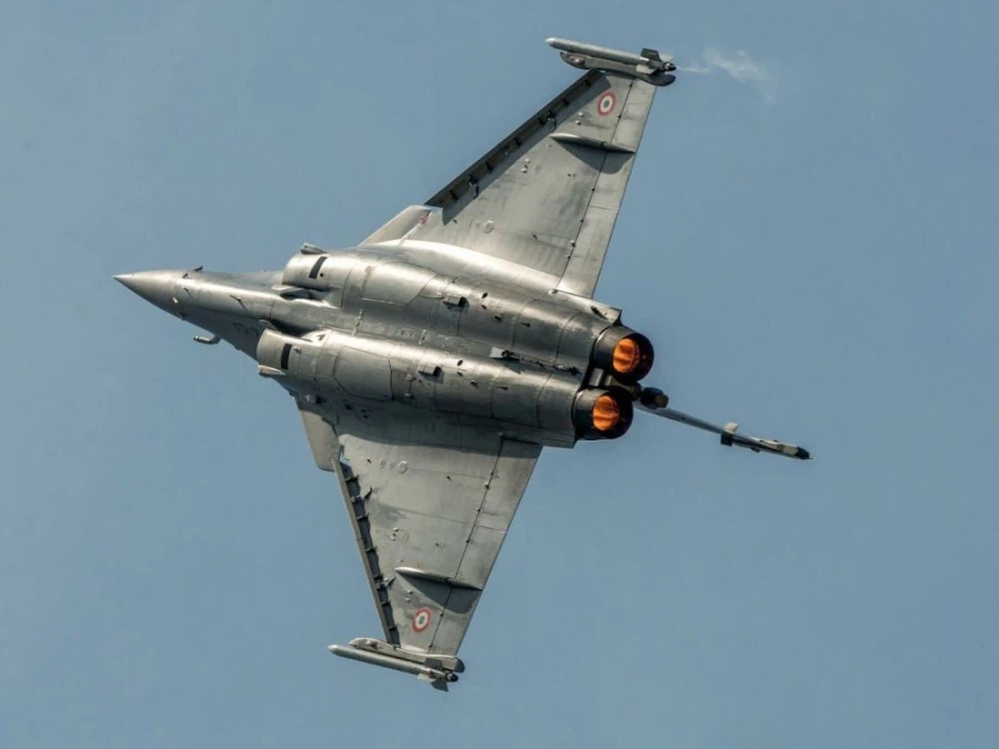 전투기 몸매_2.webp