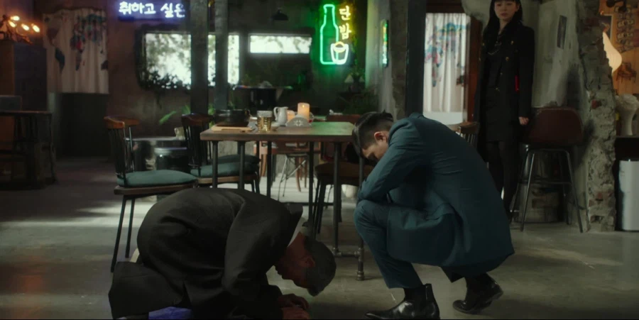 복수물에서 온갖 패악질을 일삼던 원수가 사과하러 오는 클리셰_41.webp