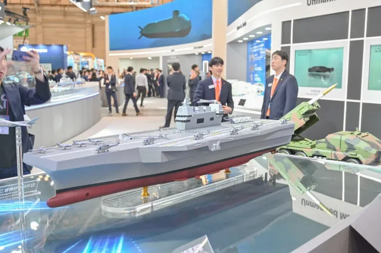 한국형 무인기모함 디자인들_3.webp