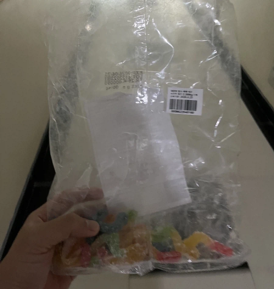 간식비를 아끼려고 벌크 간식을 사서 먹음_2.webp