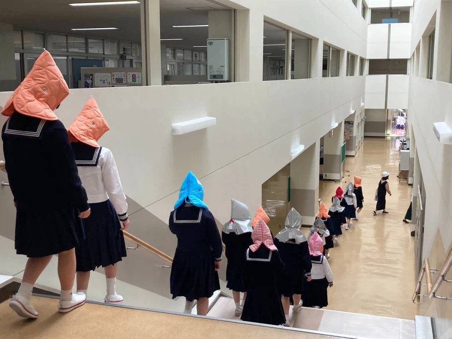 재난 대피훈련중인 일본 JK_1.webp