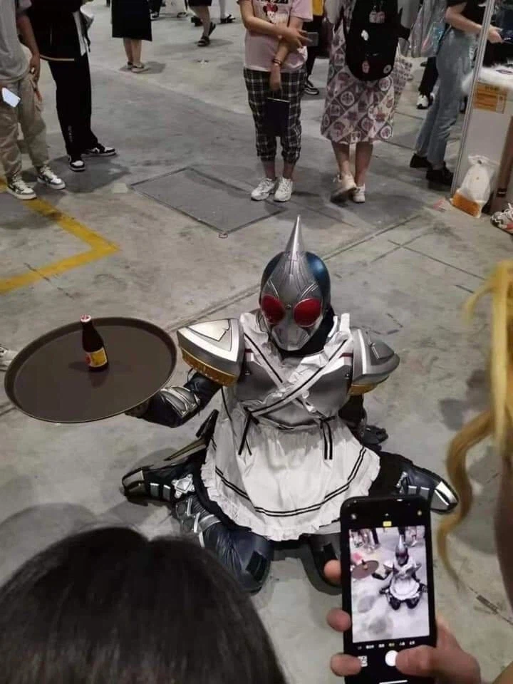 코스어 수위 점점 더 이대로 가면.._1.webp