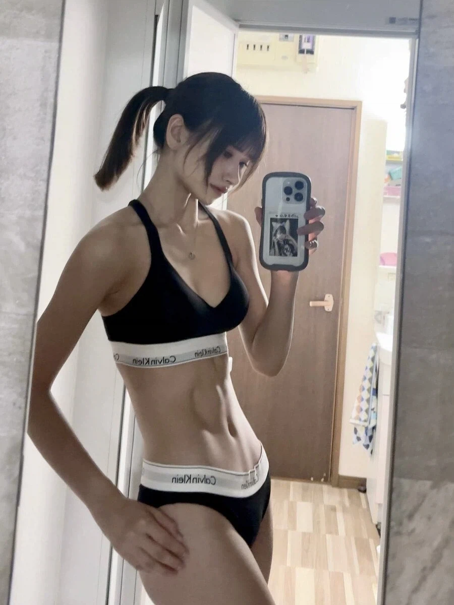 복근 자랑 사진_2.webp