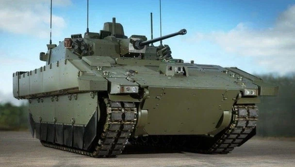 뭔가 엄청난것이 되어버린 영국 장갑차_1.webp