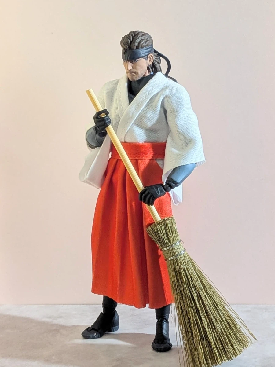 잠입 임무 중인 무녀.jpg_1.webp