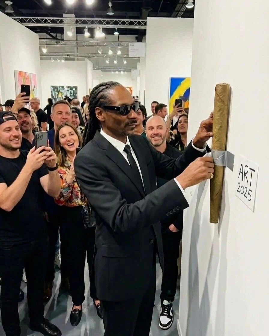 거대 대마초 시가 벽에 붙이고