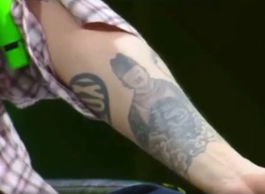 공중파 방송에선 문신이 나오면 안됩니다_3.webp