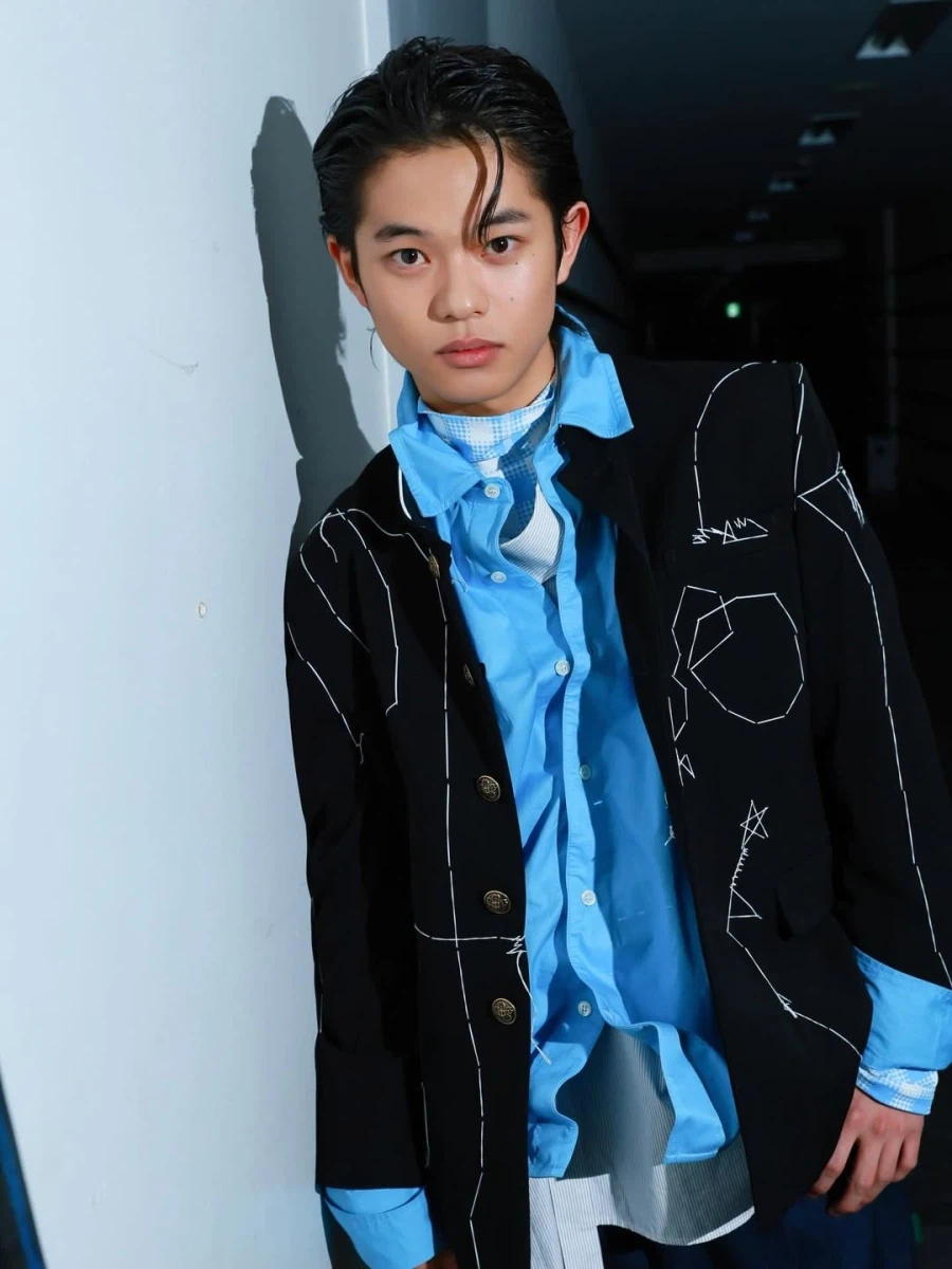 잘 생겼다 vs 평범하다.jpg_2.webp