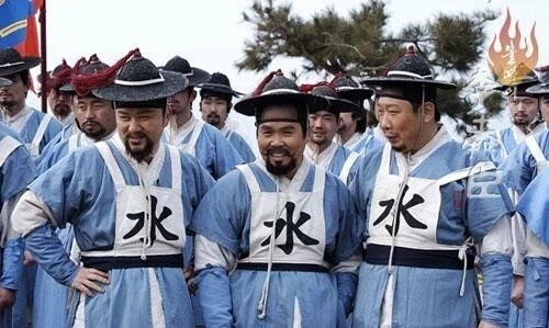 이순신 장군 까는거 솔직히 이해는 됨.jpg_1.webp