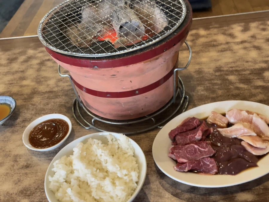 일본, 숯 화로 주는 고깃집_4.webp