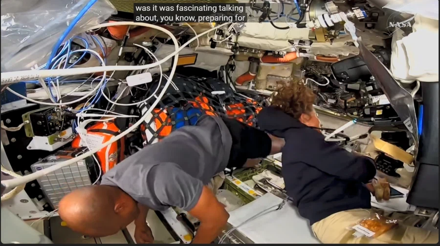 헉 아르테미스2 우주인 밥먹는다_2.webp