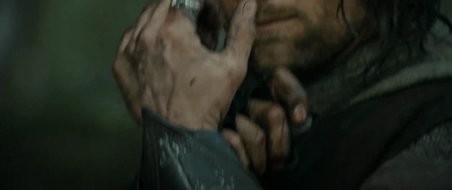 반지의제왕) 영화에서 지금보면 의미심장한 장면_5.webp