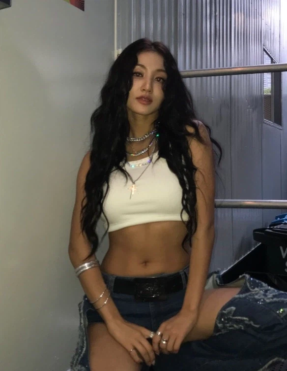 트와이스 지효 복근_2.webp