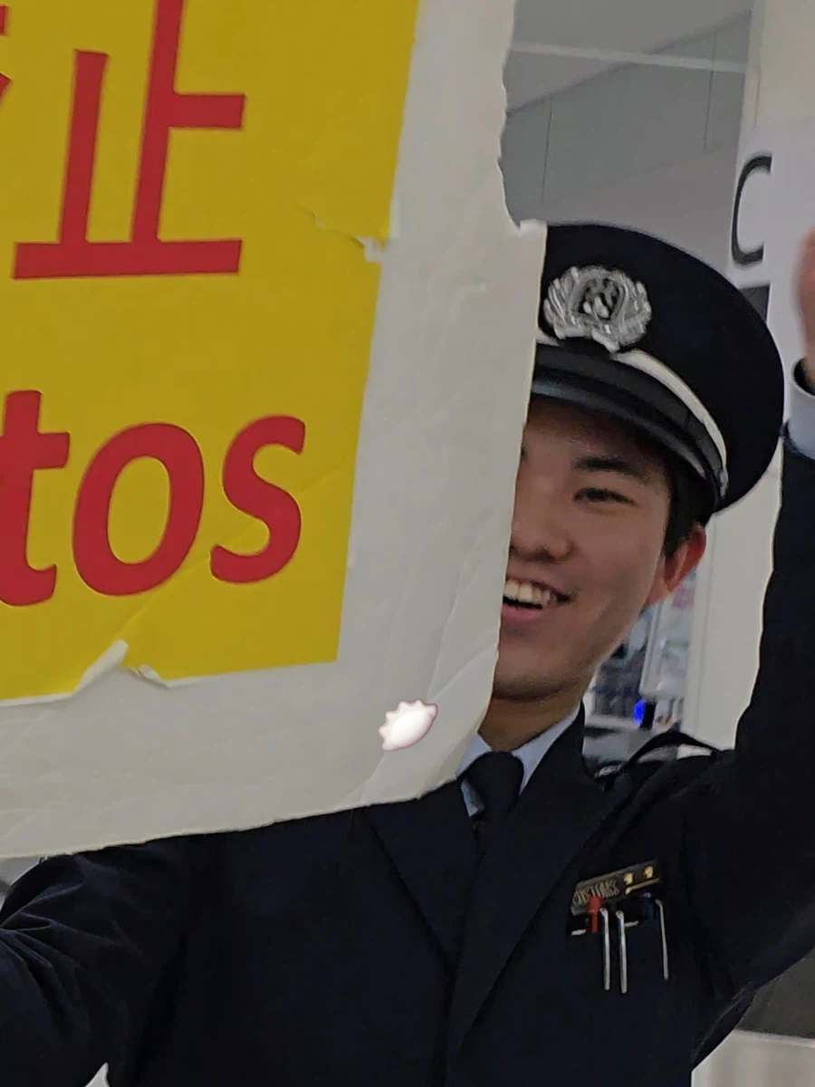 일본에서 화제된 일본경찰_4.webp