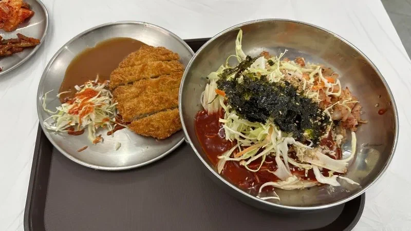 땅파서 장사하는듯한 국수집_2.webp