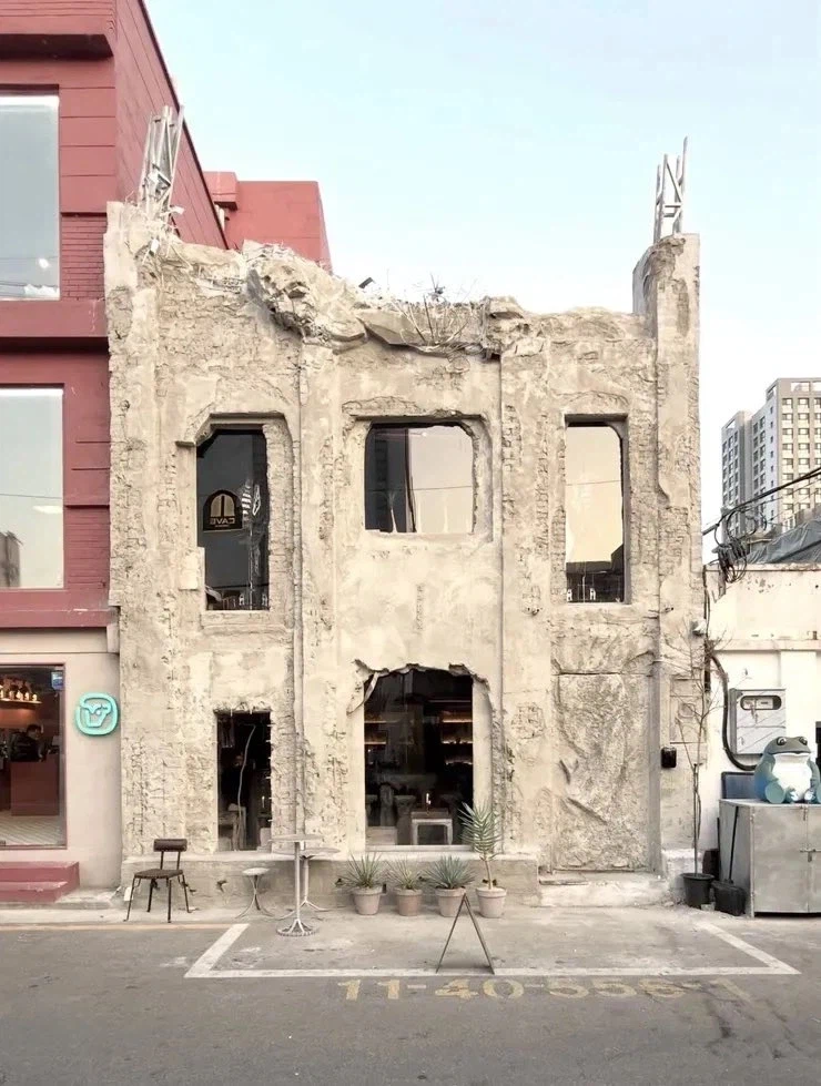 용산에 새로 생겼다는 바_4.webp