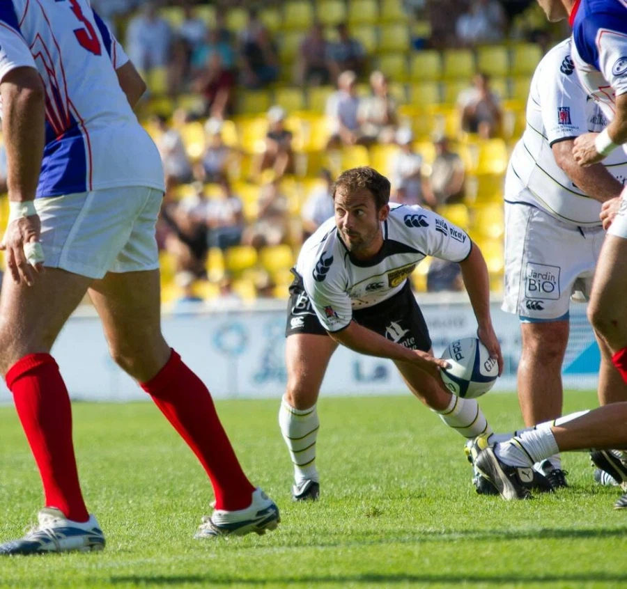 단종 뺨치는 정통성(?)을 가졌다는 프랑스의 럭비 선수_2.webp