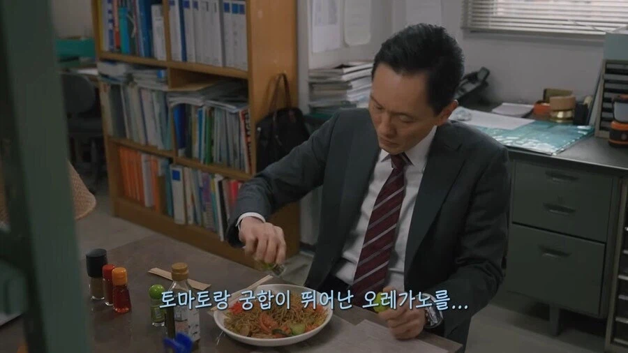 고독한미식가) 이노가시라 고로의 야끼소바 대참사_18.webp