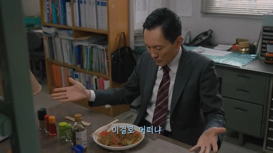 고독한미식가) 이노가시라 고로의 야끼소바 대참사_19.webp